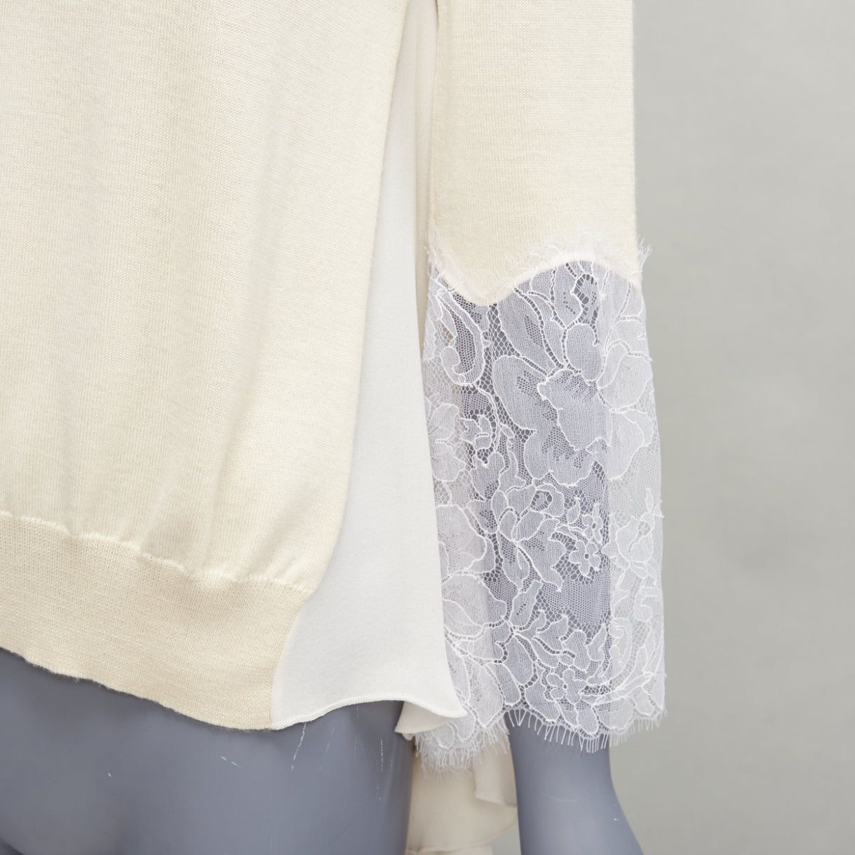 Oscar De La Renta OSCAR DE LA RENTA cream lace flare sleeve chiffon insert hi low hem sweater XS Size XS / US 0-2 / IT 36-38 - 2 Thumbnail