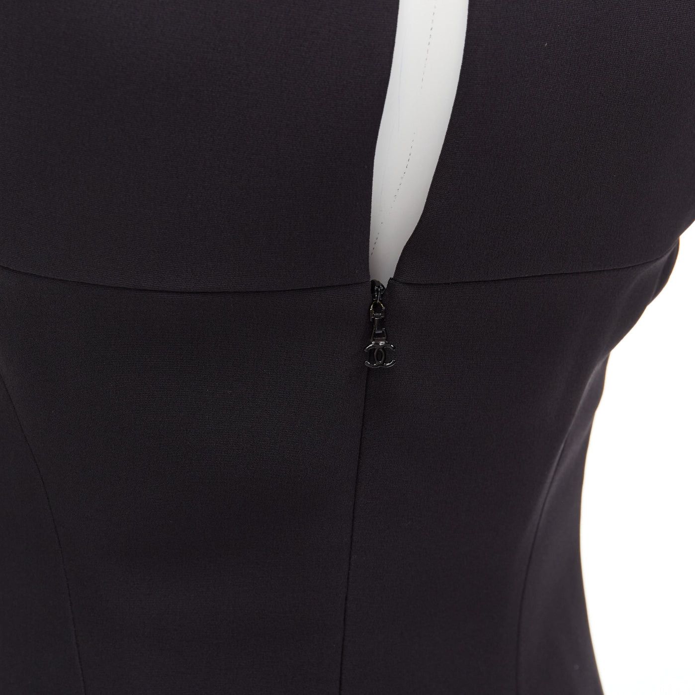 Chanel CHANEL 08P black 100% silk ruched front boned waist shift dress FR34 XS Size XS / US 0-2 / IT 36-38 - 7 Thumbnail