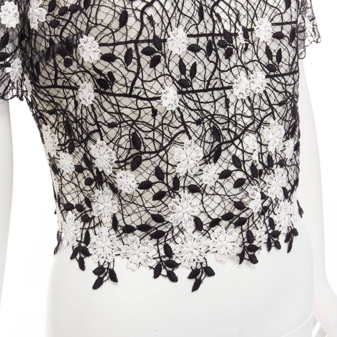 Giambattista Valli GIAMBATTISTA VALLI black cotton blend lace pink applique cropped shirt IT38 XS Size XS / US 0-2 / IT 36-38 - 2 Thumbnail