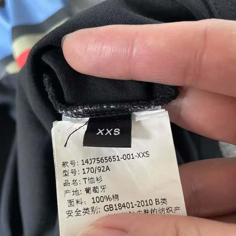 Givenchy Givenchy Black Cotton Men's T-Shirt for Spring 0089 Size US XXS / EU 40 - 5 Thumbnail