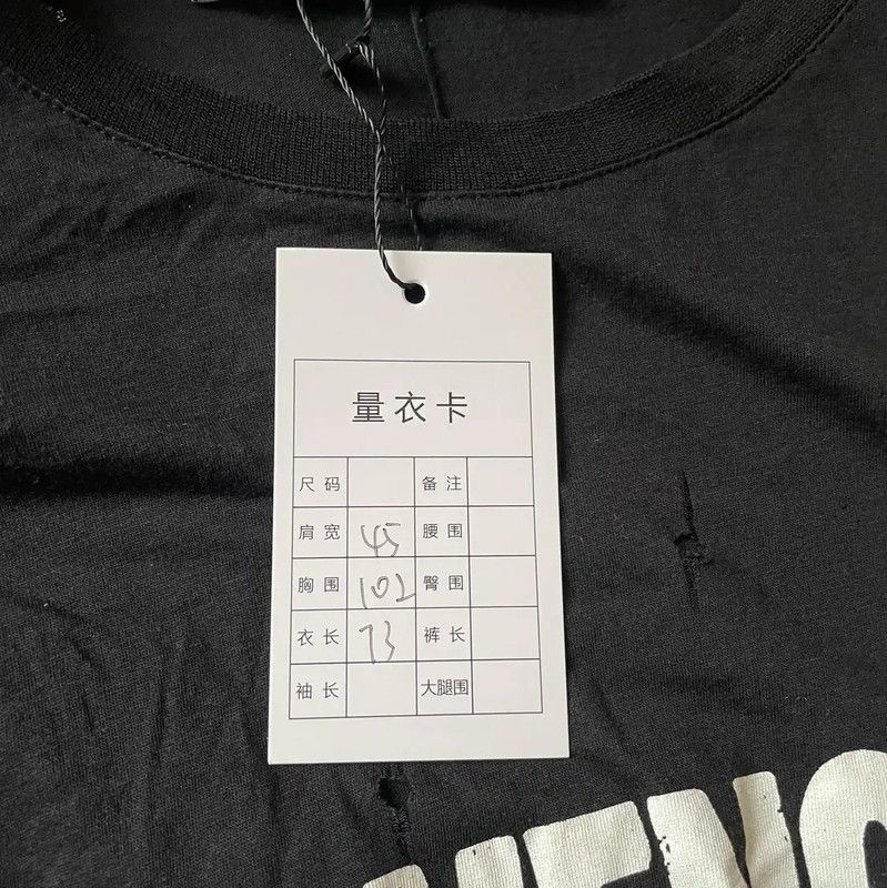 Givenchy Givenchy Black Cotton T-Shirt for Men 0089 Size US S / EU 44-46 / 1 - 4 Thumbnail