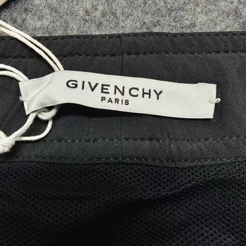 Givenchy Givenchy Black Cotton Men's Shorts 0089 Size US 26 / EU 42 - 3 Thumbnail