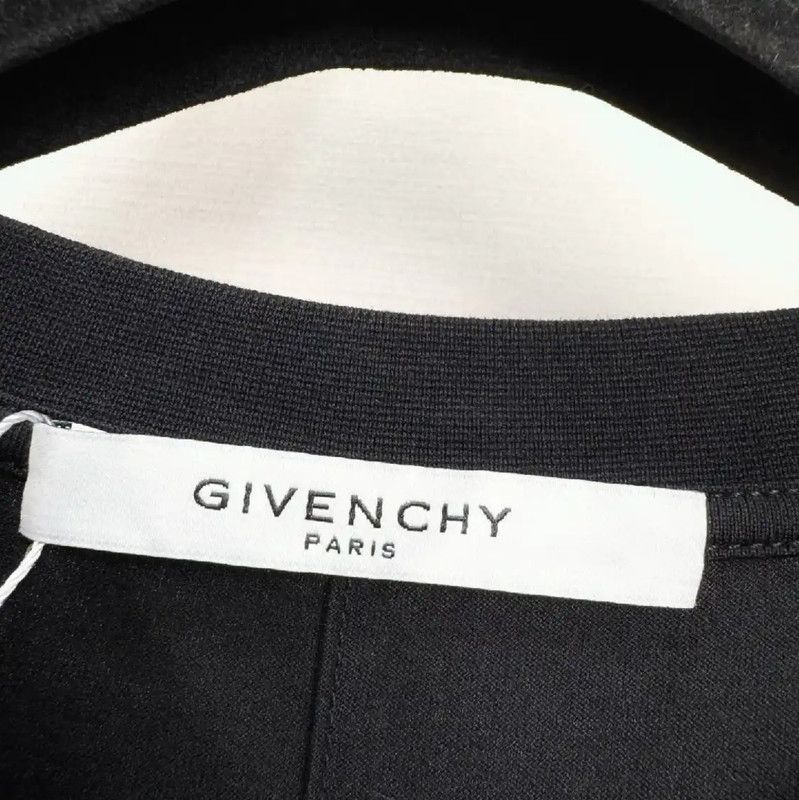 Givenchy Givenchy Black Cotton Shark Print T-Shirt 0089 Size US L / EU 52-54 / 3 - 2 Thumbnail