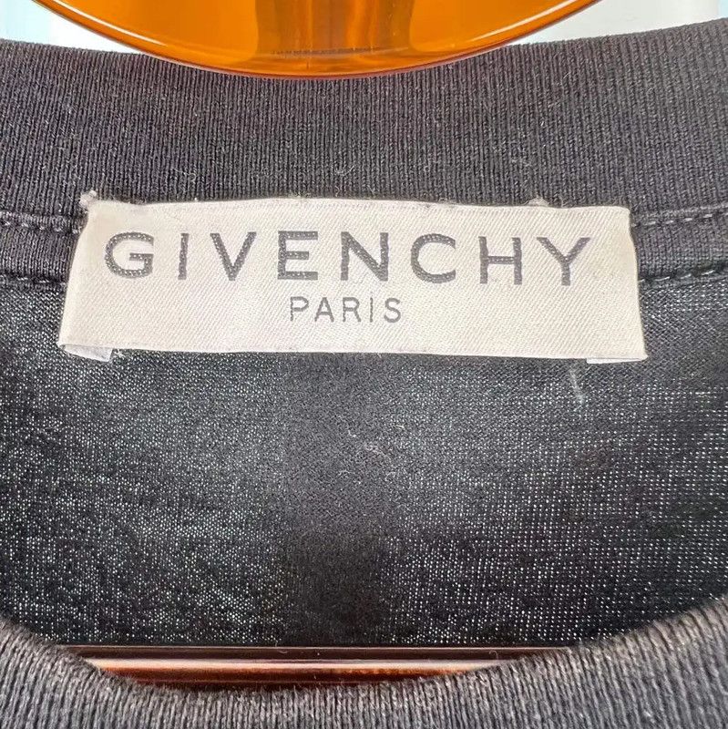 Givenchy Givenchy Black Men's T-Shirt with Shark Design 0089 Size US S / EU 44-46 / 1 - 3 Thumbnail