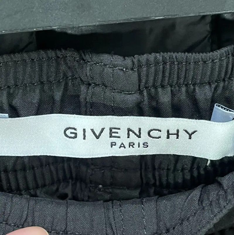Givenchy Givenchy Black Casual Men's Shorts 0089 Size US 44 / EU 60 - 3 Thumbnail
