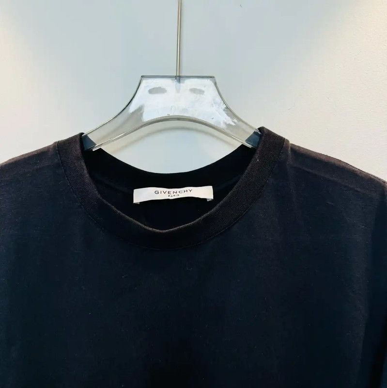 Givenchy Givenchy Black Cotton T-Shirt for Men 0089 Size US XS / EU 42 / 0 - 4 Thumbnail