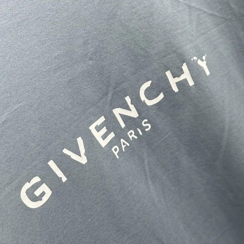 Givenchy Givenchy Blue Logo Print Short Sleeve T-Shirt 0089 Size US L / EU 52-54 / 3 - 4 Thumbnail