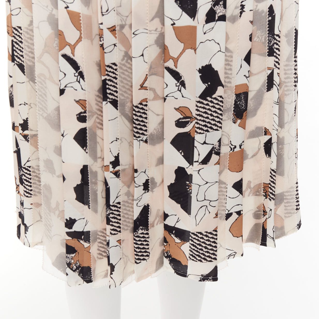 Oscar De La Renta OSCAR DE LA RENTA 2016 black pink geometric floral print pleated skirt US0 XS Size 26" / US 2 / IT 38 - 2 Thumbnail