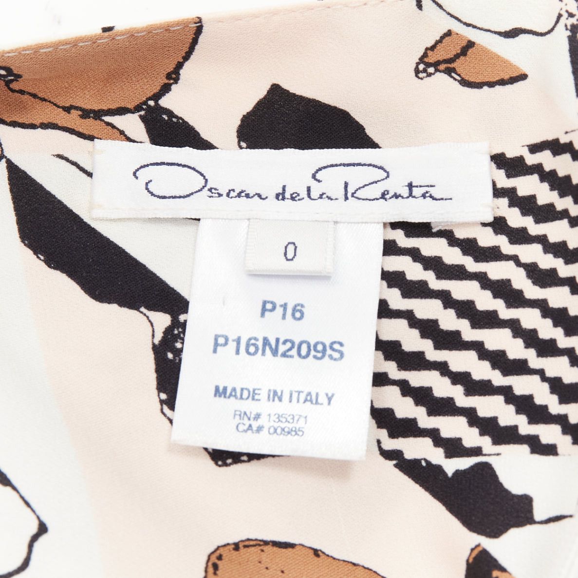 Oscar De La Renta OSCAR DE LA RENTA 2016 black pink geometric floral print pleated skirt US0 XS Size 26" / US 2 / IT 38 - 8 Thumbnail
