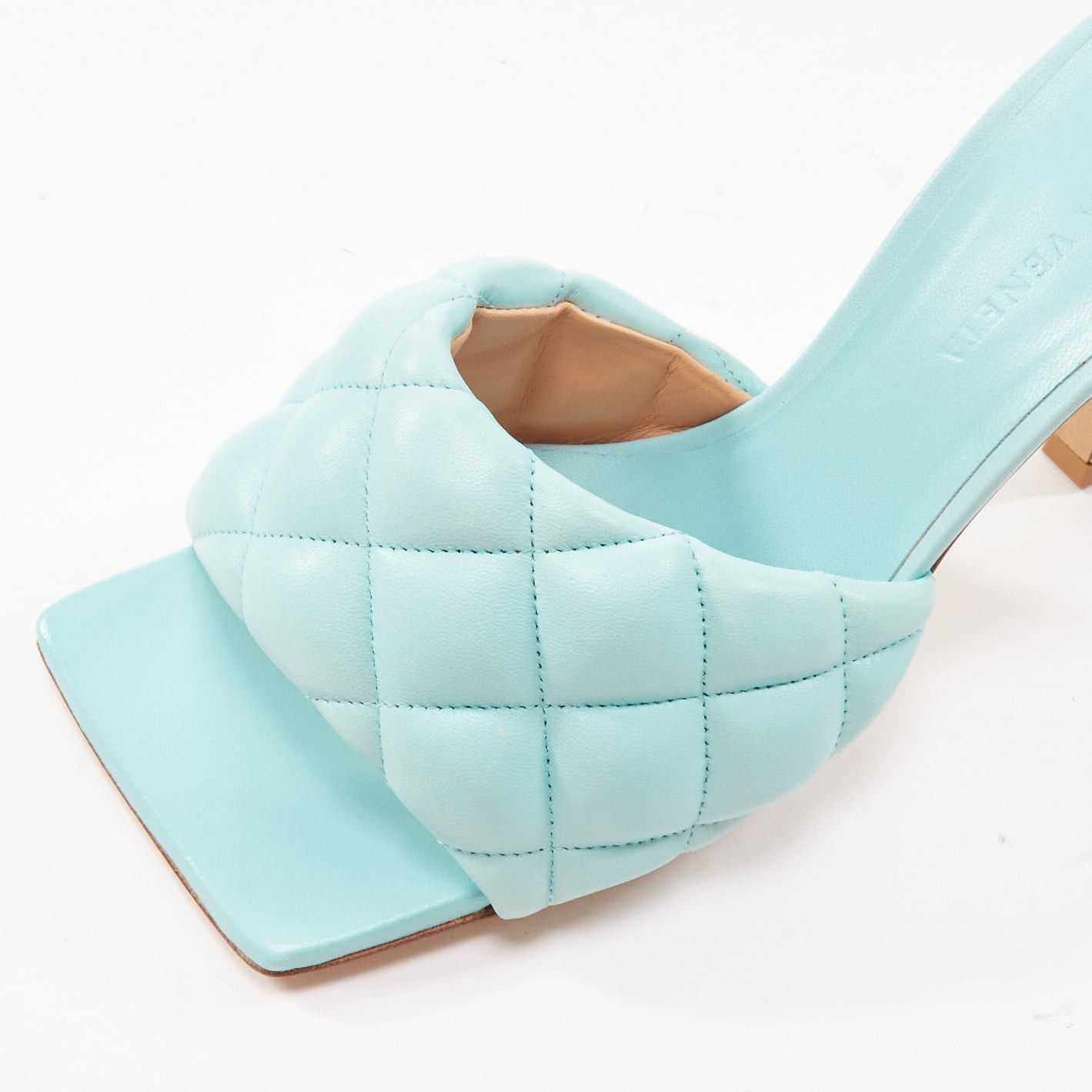 Bottega Veneta BOTTEGA VENETA Padded Matelasse light blue leather open square toe mule sandals EU37 Size US 7 / IT 37 - 7 Thumbnail