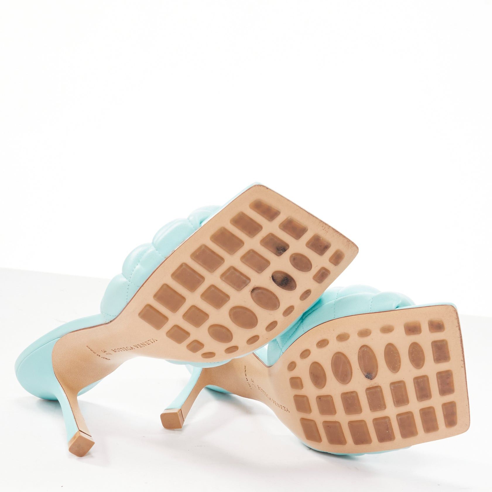 Bottega Veneta BOTTEGA VENETA Padded Matelasse light blue leather open square toe mule sandals EU37 Size US 7 / IT 37 - 11 Thumbnail