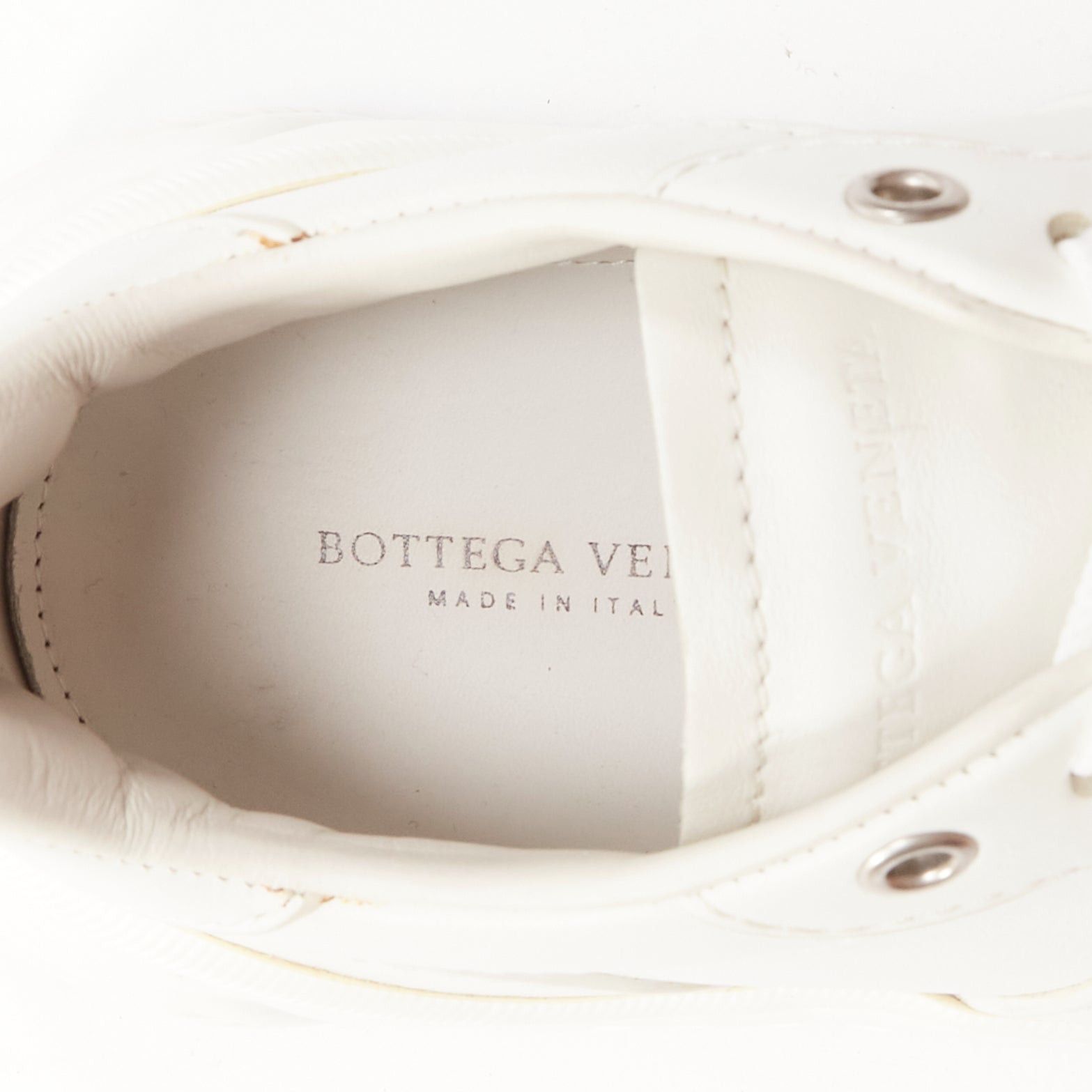 Bottega Veneta BOTTEGA VENETA Speedster white leather panelled red soled dad sneakers EU37 Size US 7 / IT 37 - 9 Thumbnail
