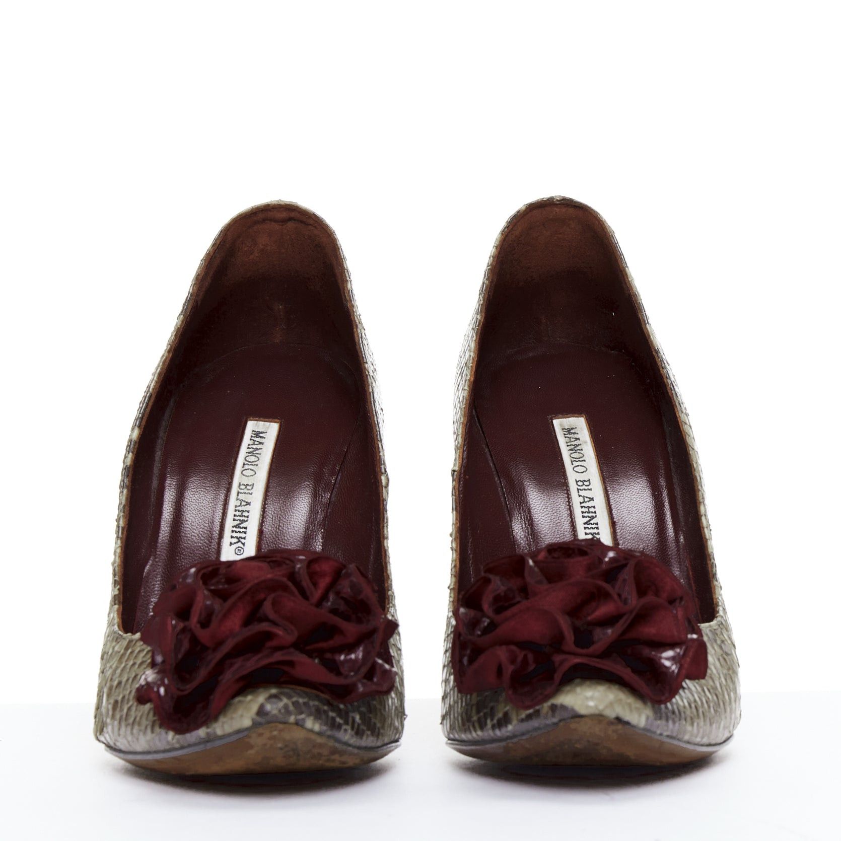 Manolo Blahnik MANOLO BLAHNIK red scaled leather rose applique pumps EU37 Size US 7 / IT 37 - 3 Thumbnail