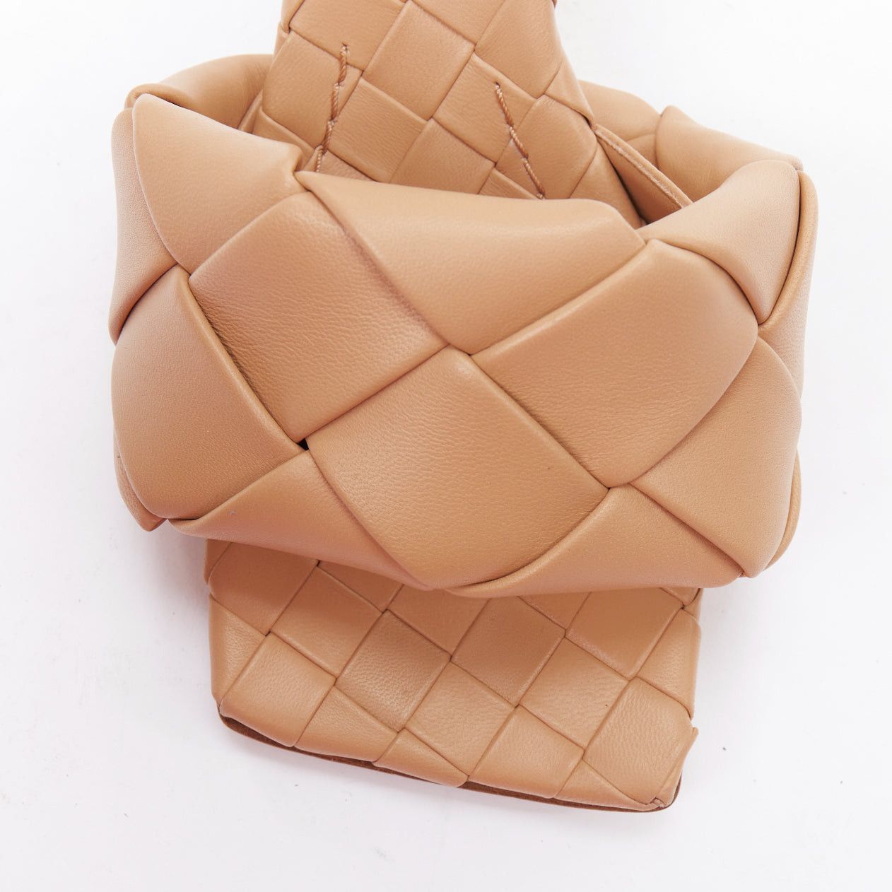 Bottega Veneta BOTTEGA VENETA Nappa Maxi Intrecciato Lido nude leather chunky sandals EU37 Size US 7 / IT 37 - 6 Thumbnail