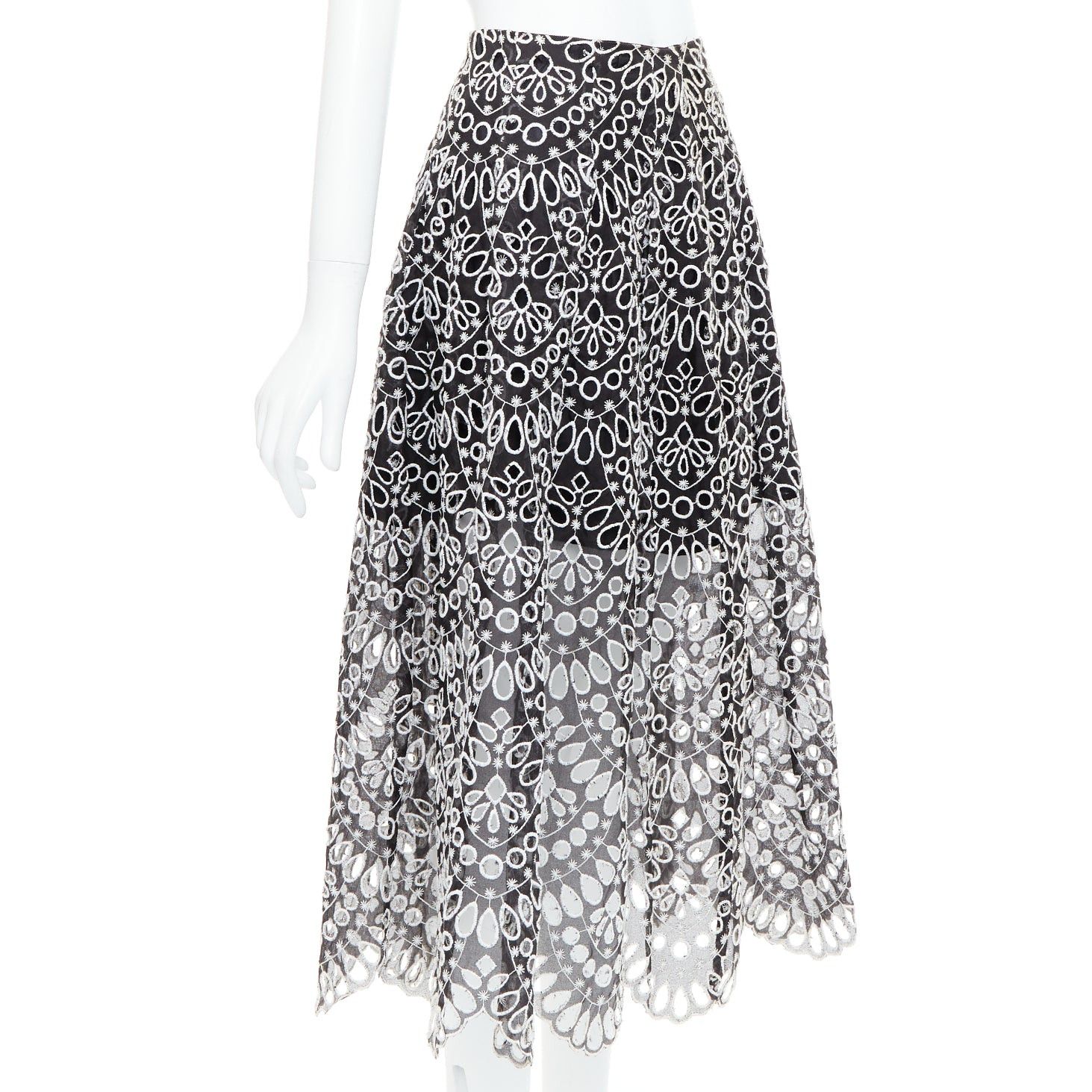 Oscar De La Renta OSCAR DE LA RENTA 2015 black silk cotton embroidery anglais skirt US0 XS Size 26" / US 2 / IT 38 - 3 Thumbnail