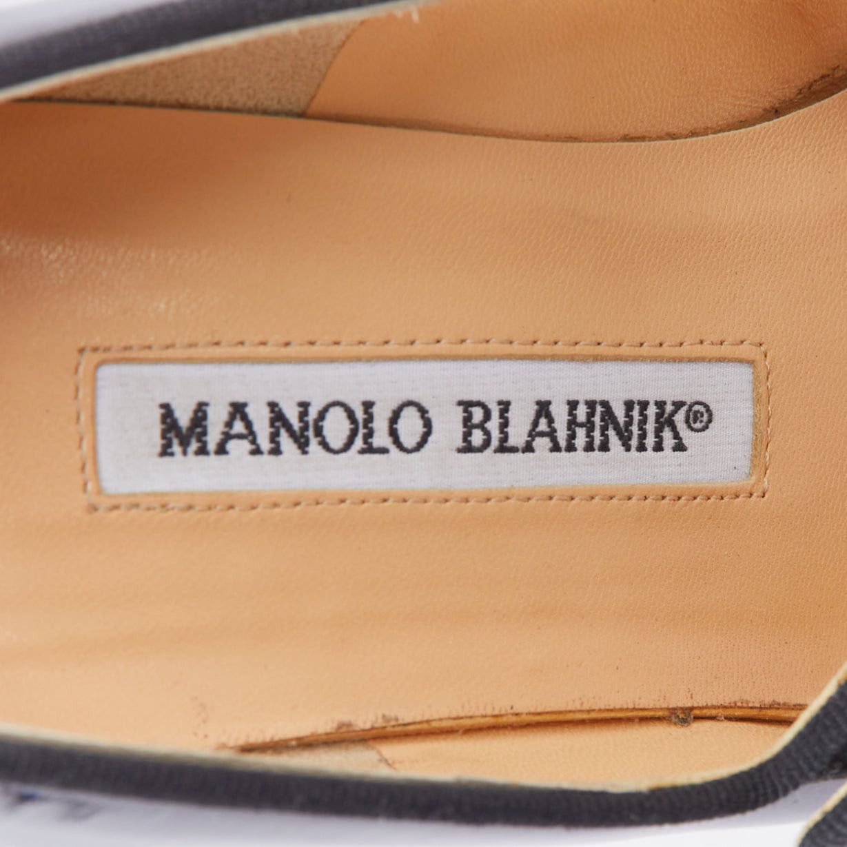Manolo Blahnik MANOLO BLAHNIK black patent leather nude panel peep heels EU37.5 Size US 7.5 / IT 37.5 - 11 Thumbnail