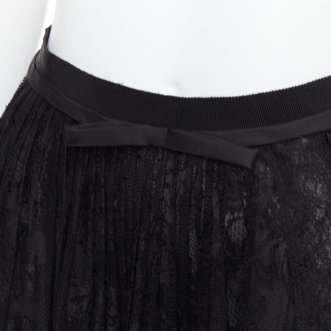 Giambattista Valli GIAMBATTISTA VALLI black lace silk bow trim pleated knee skirt IT38 XXS Size 26" / US 2 / IT 38 - 7 Thumbnail