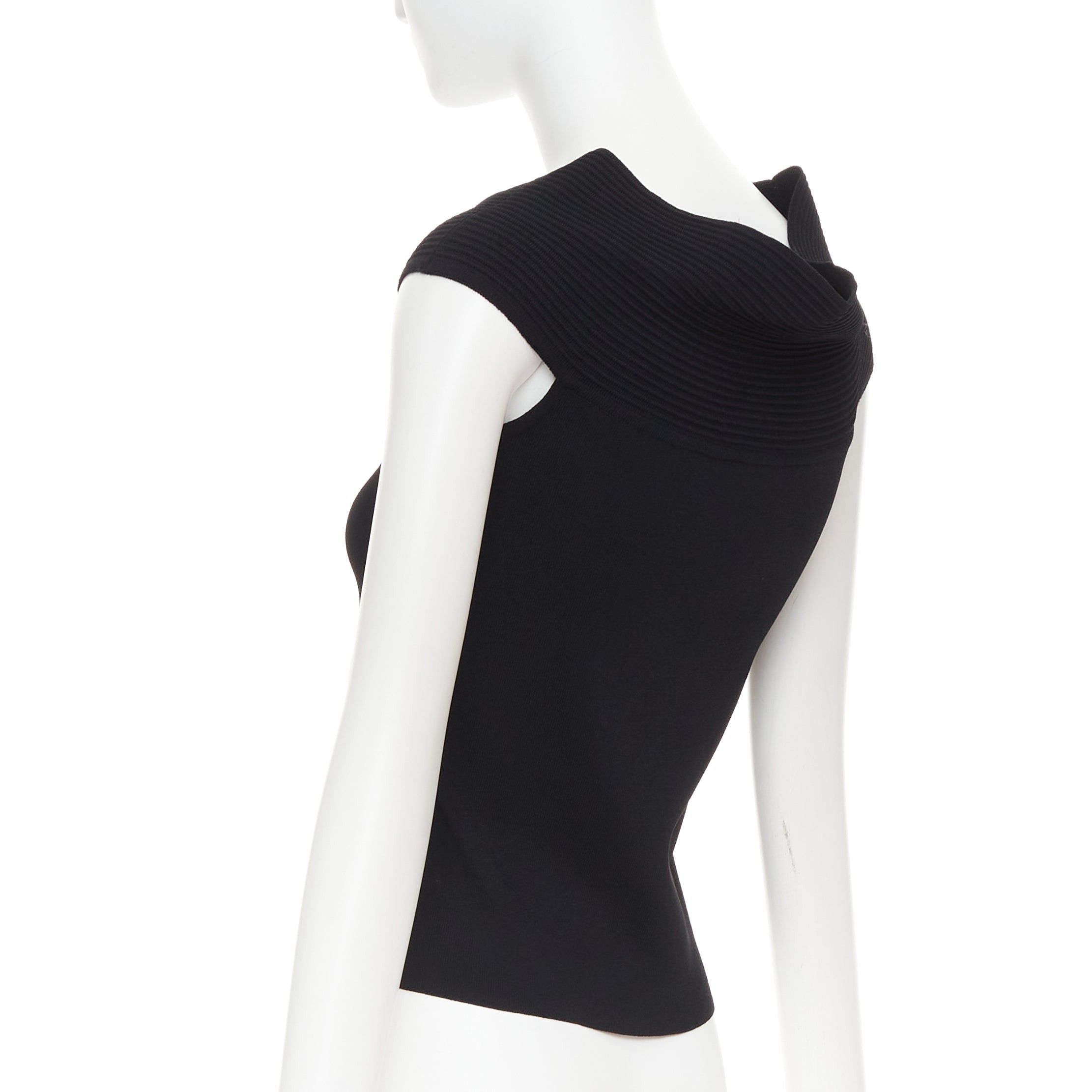 Oscar De La Renta OSCAR DE LA RENTA R10 black viscose blend cowl neck short top S Size S / US 4 / IT 40 - 6 Thumbnail