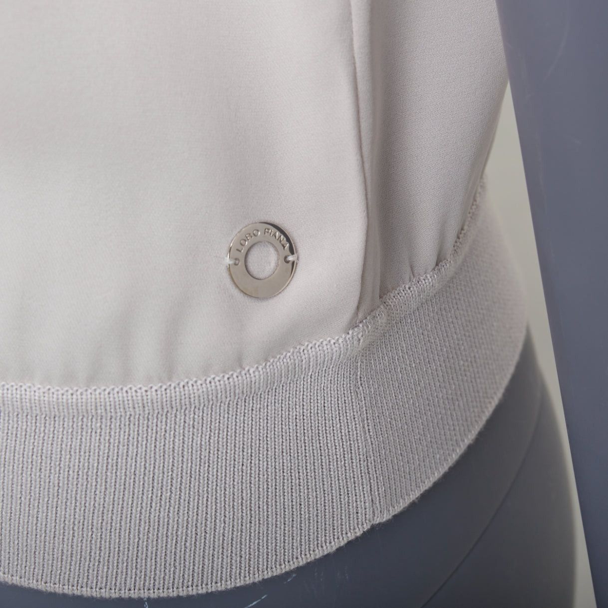 Loro Piana LORO PIANA grey silk bi fabric raglan short sleeve logo charm top IT38 XS Size XS / US 0-2 / IT 36-38 - 2 Thumbnail