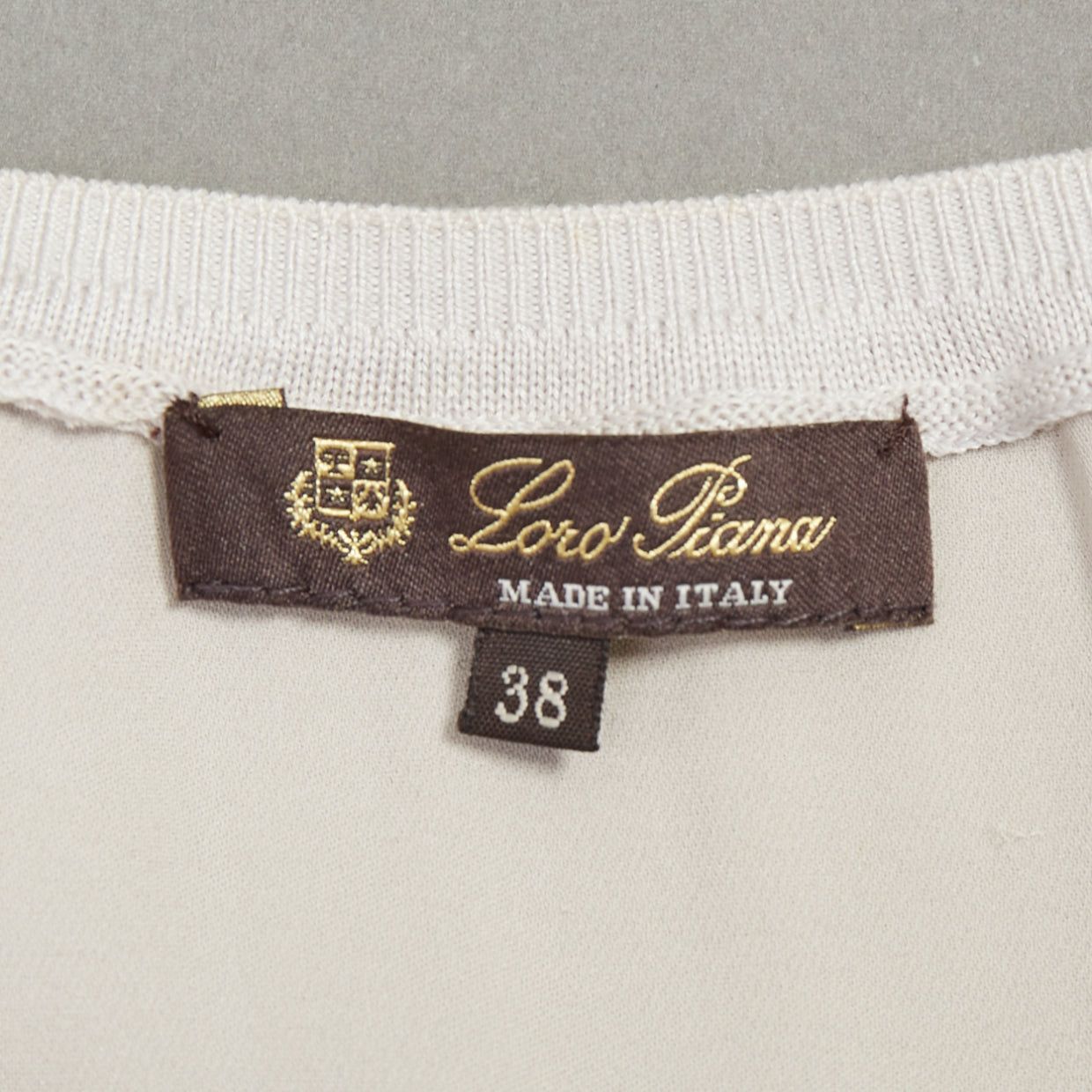 Loro Piana LORO PIANA grey silk bi fabric raglan short sleeve logo charm top IT38 XS Size XS / US 0-2 / IT 36-38 - 9 Thumbnail