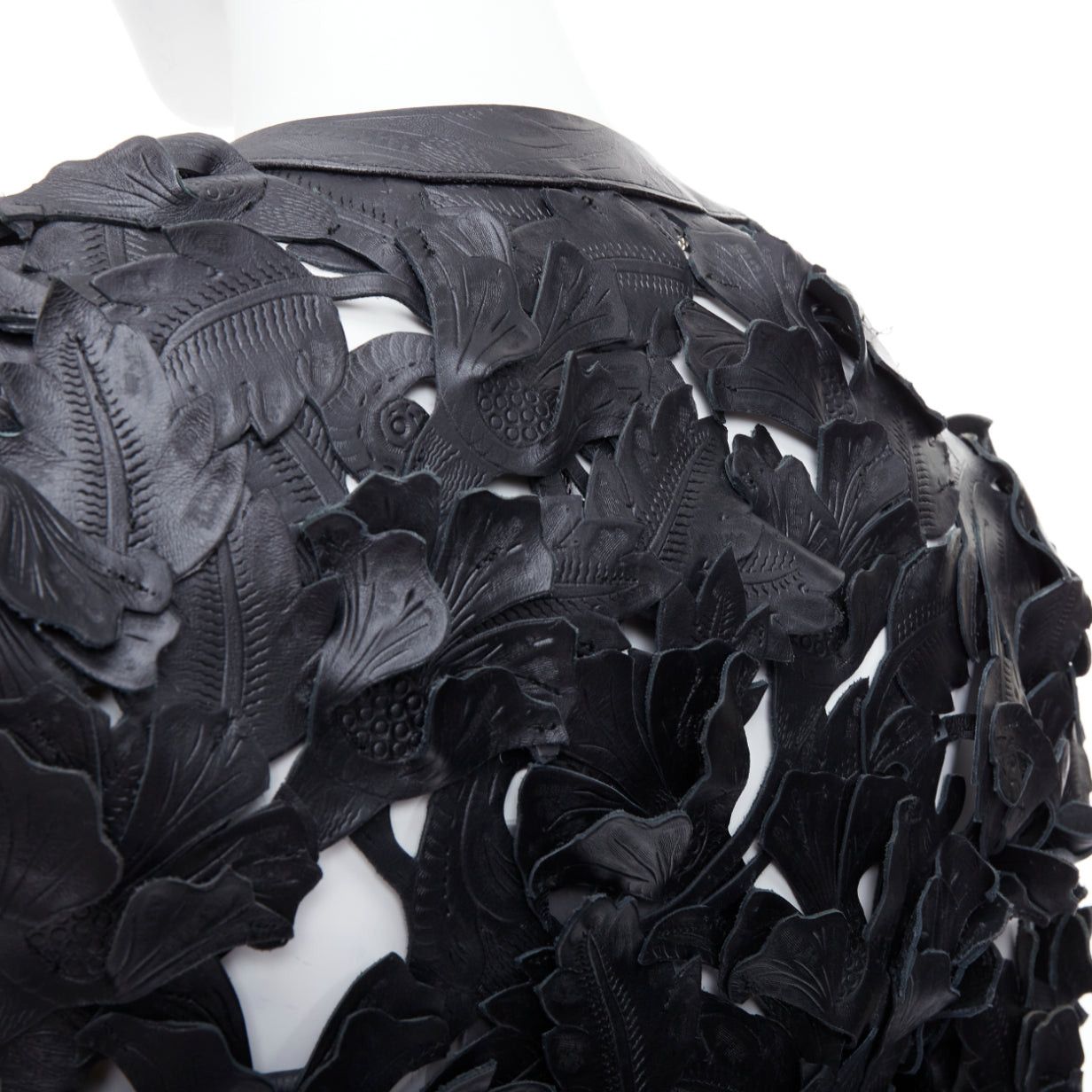 Alexander McQueen rare ALEXANDER MCQUEEN 2011 Runway black floral laser cut cropped leather jacket IT40 S Size S / US 4 / IT 40 - 11 Thumbnail