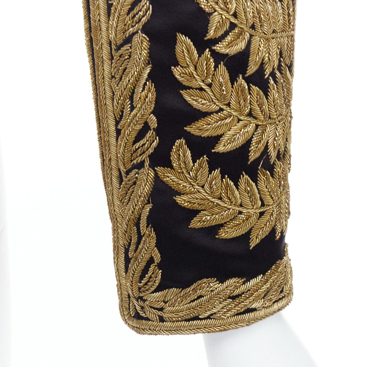 Alexander McQueen rare ALEXANDER MCQUEEN 2011 Runway black gold foliage embroidery crop military jacket IT38 XS Size XS / US 0-2 / IT 36-38 - 10 Thumbnail