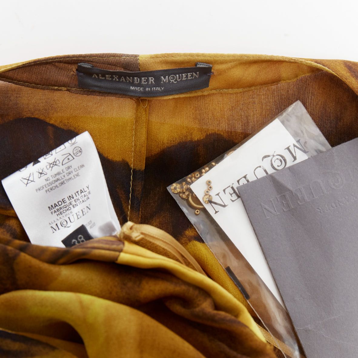 Alexander McQueen ALEXANDER MCQUEEN SS2011 Runway yellow gold embellished kaftan dress IT38 XS Size XS / US 0-2 / IT 36-38 - 13 Thumbnail