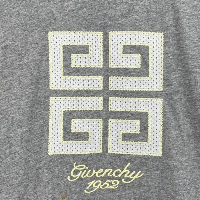 Givenchy Givenchy Men's Gray Cotton Short Sleeve T-Shirt 0089 Size US S / EU 44-46 / 1 - 5 Thumbnail