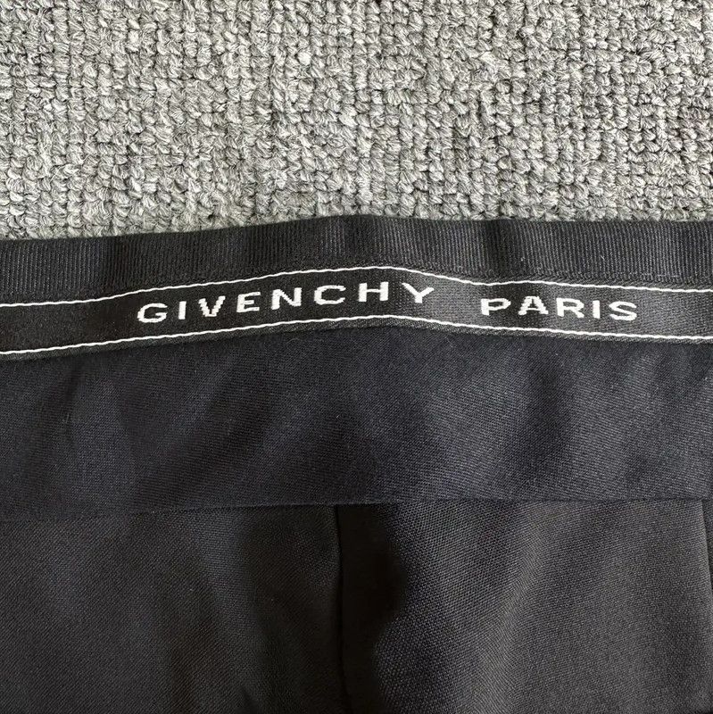 Givenchy Givenchy Black Wool Casual Pants with Logo 0089 Size US 30 / EU 46 - 4 Thumbnail