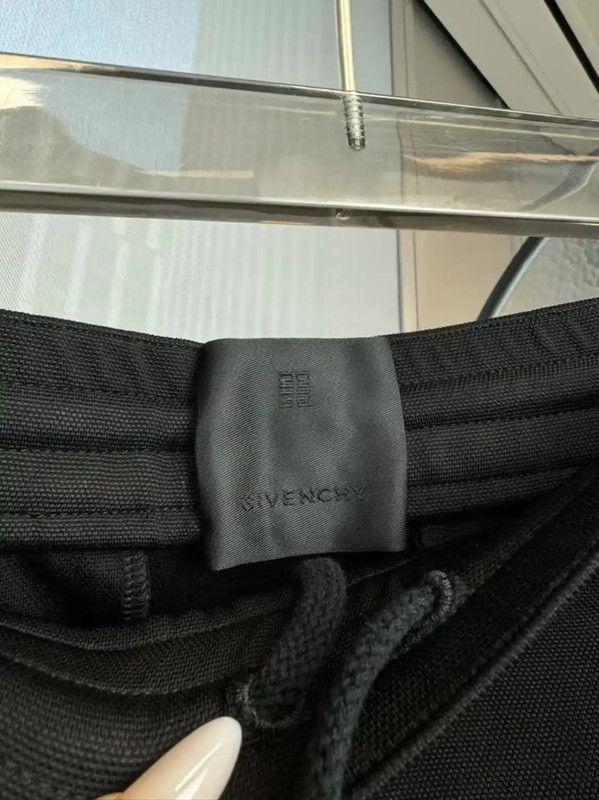 Givenchy Givenchy Black Men's Shorts Size L 0089 Size US 34 / EU 50 - 4 Thumbnail