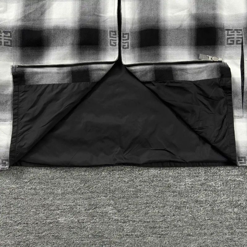 Givenchy Givenchy Black and White Plaid Hooded Jacket 0089 Size US M / EU 48-50 / 2 - 7 Thumbnail