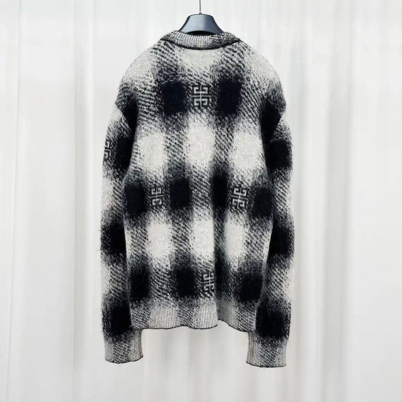Givenchy Givenchy Men's Black Gray Checkered Knit Sweater 0089 Size US L / EU 52-54 / 3 - 2 Thumbnail