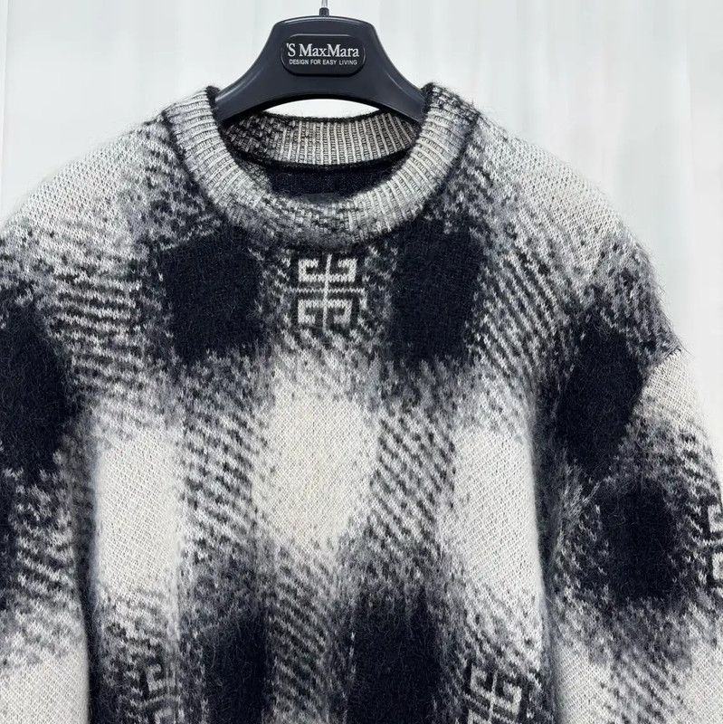 Givenchy Givenchy Men's Black Gray Checkered Knit Sweater 0089 Size US L / EU 52-54 / 3 - 3 Thumbnail
