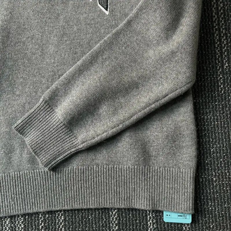 Givenchy Givenchy Gray Cotton Embroidered Long Sleeve Sweatshirt 0089 Size US XL / EU 56 / 4 - 4 Thumbnail