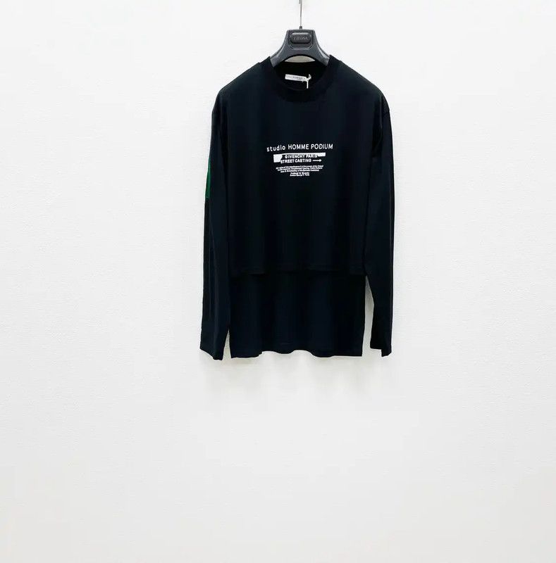 Givenchy Givenchy Black Long Sleeve T-Shirt for Men 0089 Size US L / EU 52-54 / 3 - 3 Thumbnail