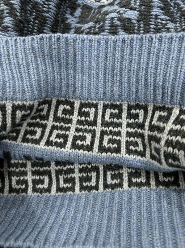 Givenchy Givenchy Knit Sweater in Blue Wool 0089 Size US M / EU 48-50 / 2 - 5 Thumbnail