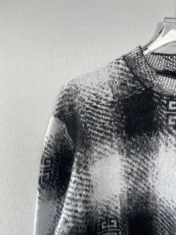 Givenchy Givenchy Gray Plaid Knit Sweater for Men 0089 Size US M / EU 48-50 / 2 - 8 Thumbnail