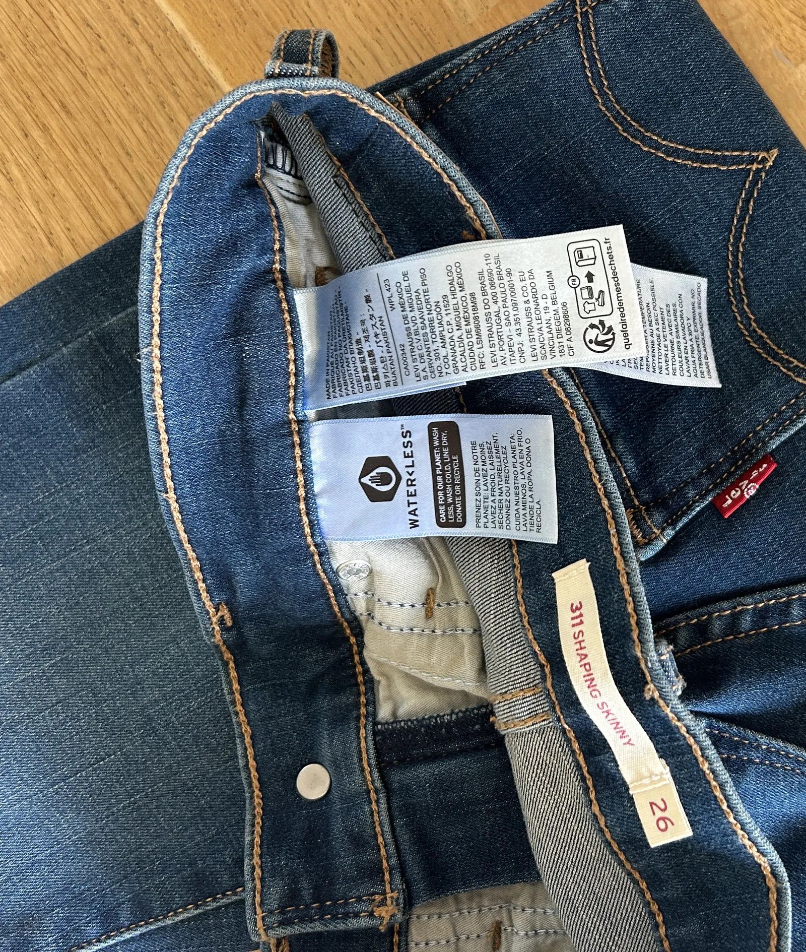 Levi's Levi's 311 Shaping skinny Jeans Size 26" / US 2 / IT 38 - 2 Thumbnail