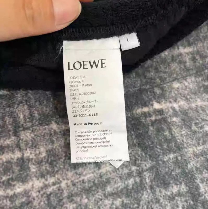 Loewe Loewe Black Men’s Casual Shorts for Spring 0089 Size US 31 - 7 Thumbnail