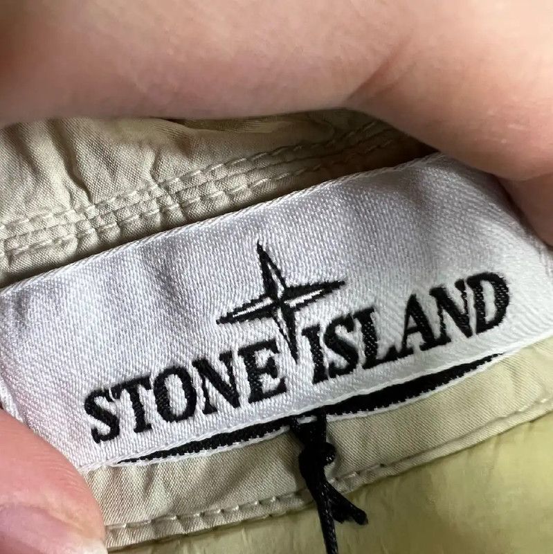 Stone Island Stone Island Men's Quilted Outer Jacket in Beige 0089 Size US M / EU 48-50 / 2 - 3 Thumbnail