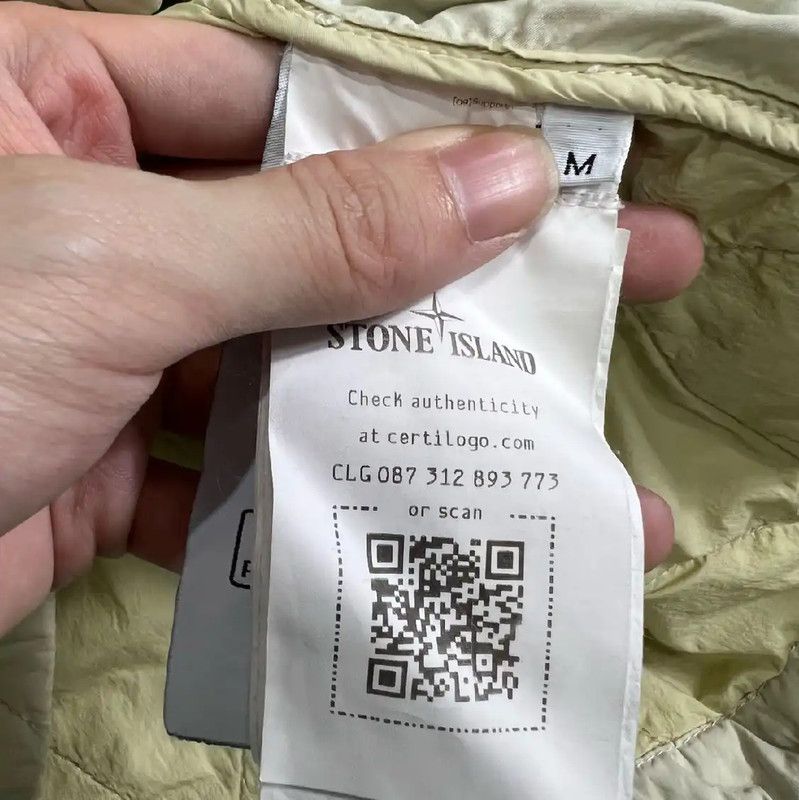 Stone Island Stone Island Men's Quilted Outer Jacket in Beige 0089 Size US M / EU 48-50 / 2 - 4 Thumbnail