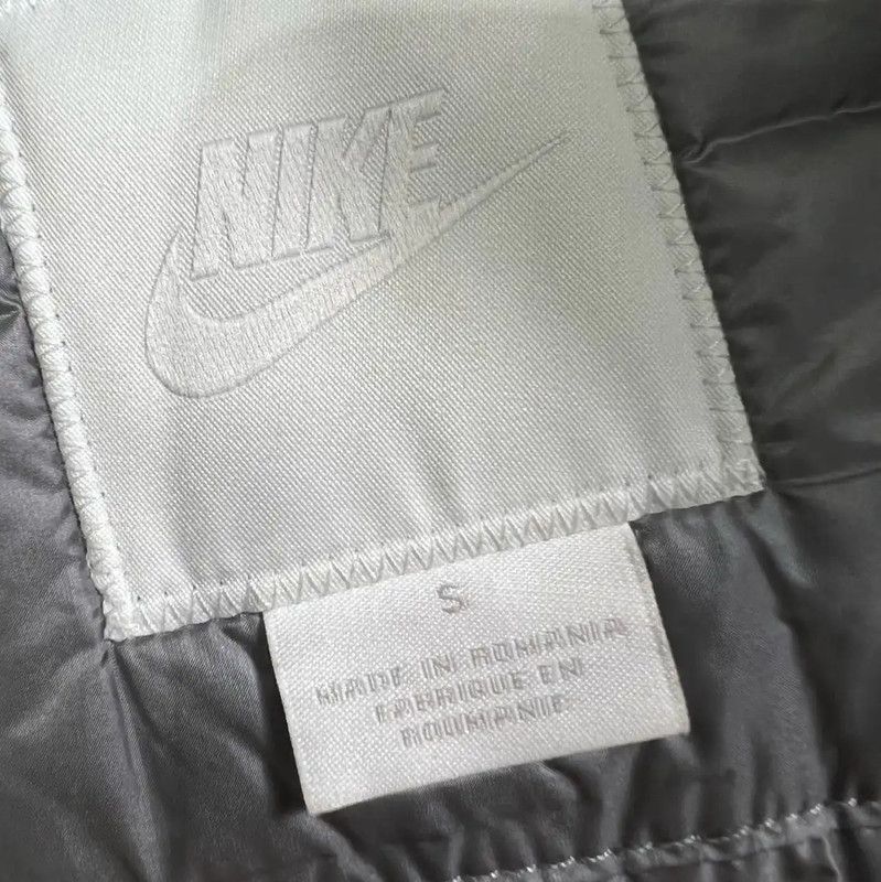 Stone Island Stone Island Men's Hooded Jacket in Black 0089 Size US S / EU 44-46 / 1 - 3 Thumbnail