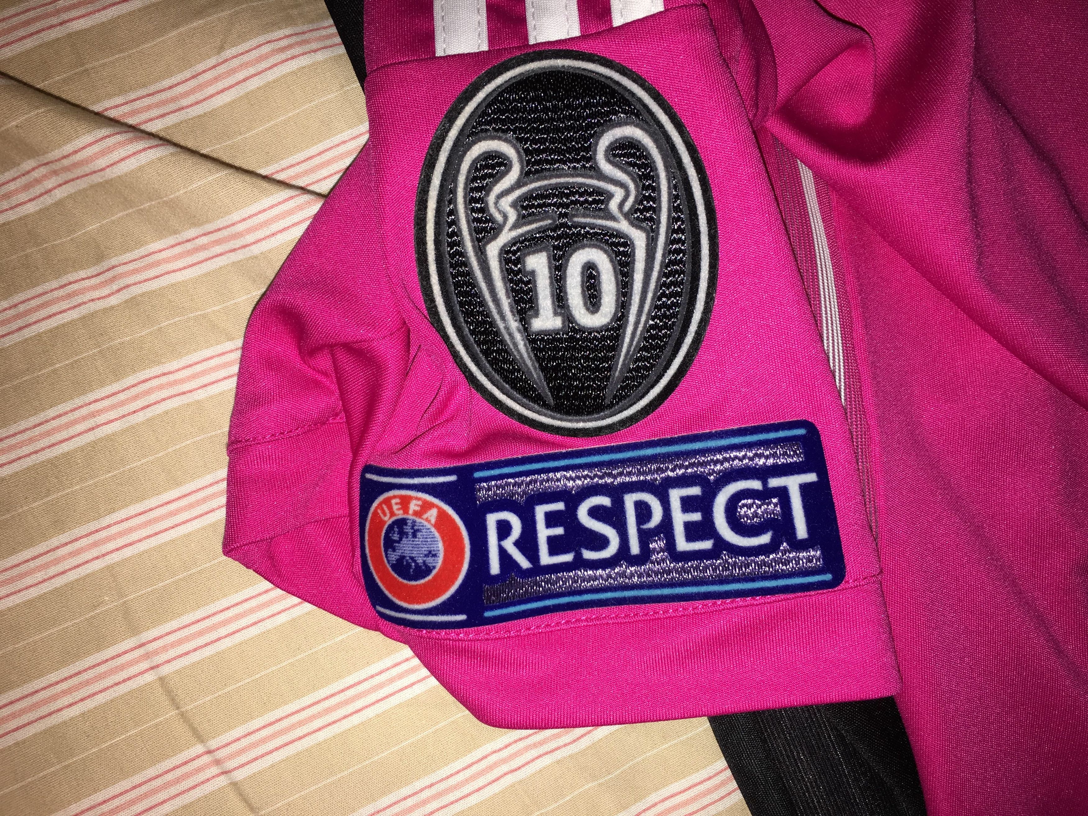 Adidas Pink Real Madrid kit Size US M / EU 48-50 / 2 - 3 Preview