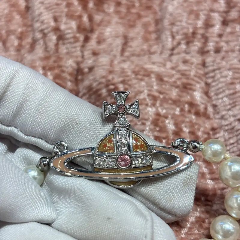 Vivienne Westwood Vivienne Westwood Silver Pearl Logo Bracelet 0089 Size ONE SIZE - 4 Thumbnail