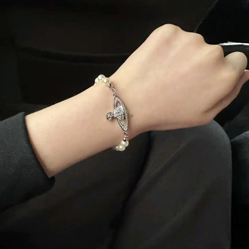 Vivienne Westwood Vivienne Westwood Silver Pearl Alloy Bracelet 0089 Size ONE SIZE - 9 Thumbnail