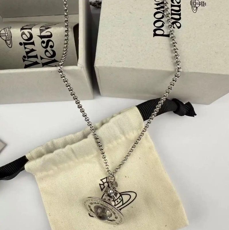 Vivienne Westwood Vivienne Westwood Silver Alloy Necklace 40cm 0089 Size ONE SIZE - 4 Thumbnail