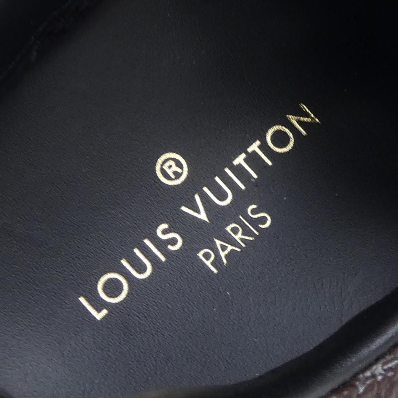 Louis Vuitton Louis Vuitton Louis Vuitton Run Away Line Suede Calf Leather Patent Monogram Canvas Sneakers Suede Shoes DUTY FREE for USA Size ONE SIZE - 6 Thumbnail