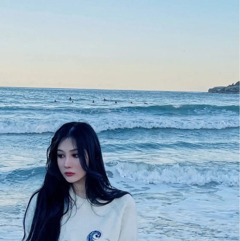 Dior Dior White Cashmere Blend Sweater with Tiger Design 0089 Size US S / EU 44-46 / 1 - 8 Thumbnail