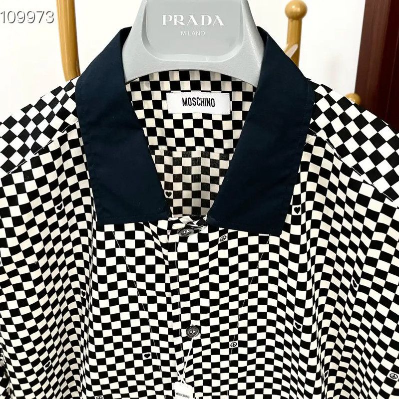 Moschino Moschino Checkered Pattern Cotton Shirt for Men 0089 Size US L / EU 52-54 / 3 - 2 Thumbnail