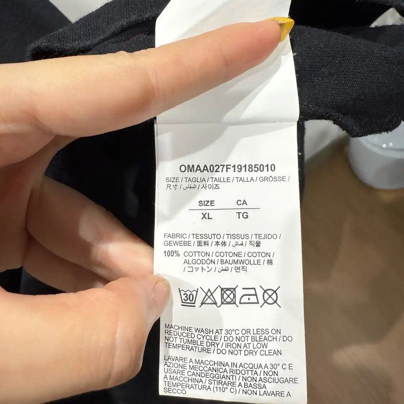 Off-White Off-White Black Cotton Blend T-Shirt for Men 0089 Size US XL / EU 56 / 4 - 5 Thumbnail